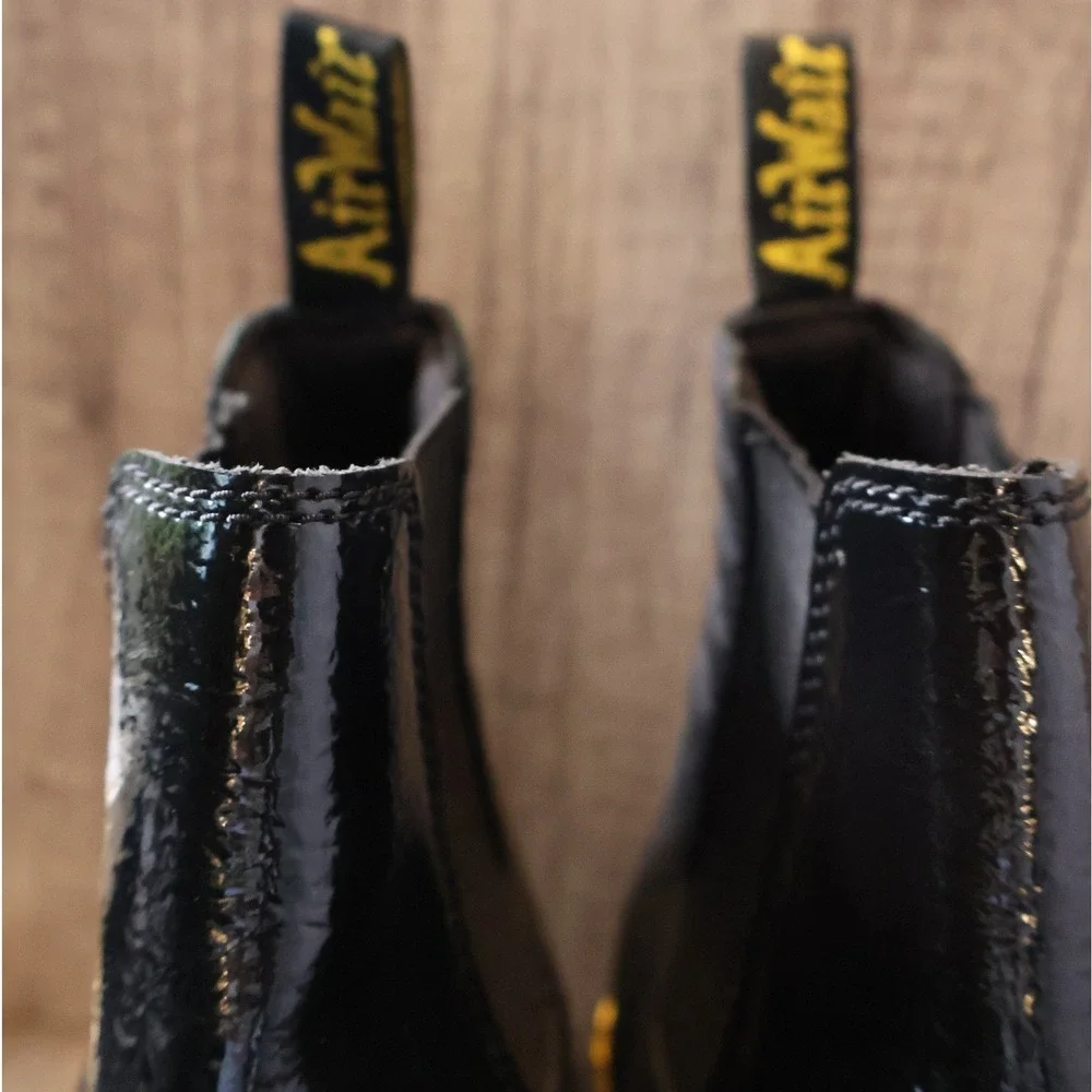 Dr. Martens Rozalie Distressed Patent Heeled Chelsea Boots Black Melbourne Sz 6
